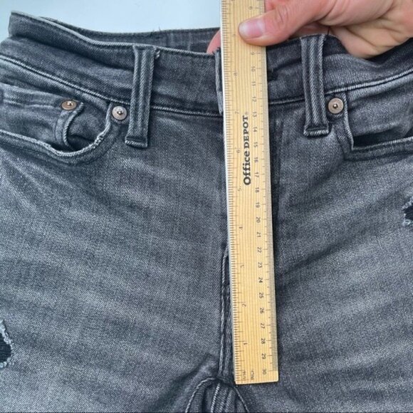 American Eagle Next Level Flex Super Skinny Jeans Gray Distressed Size 26 - Picture 8 of 8
